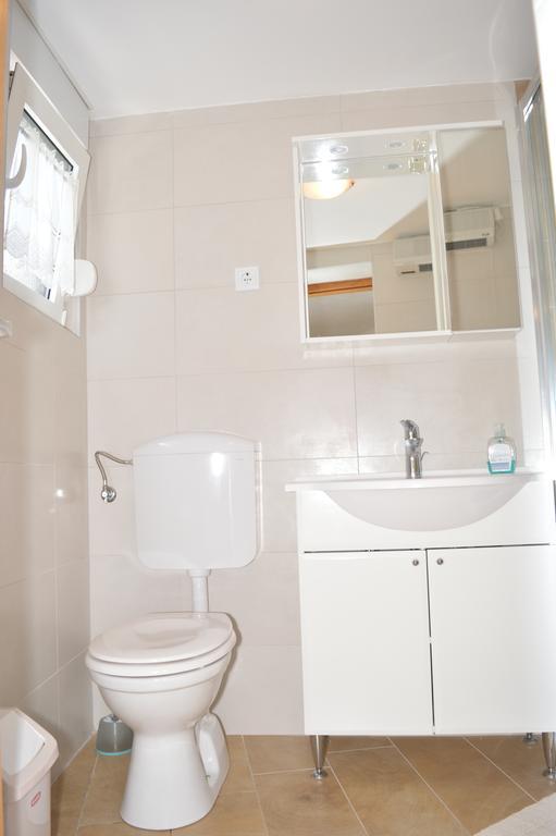 Apartment Andrija Врбник Экстерьер фото